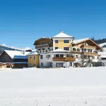 Hubengut Bed and Breakfast