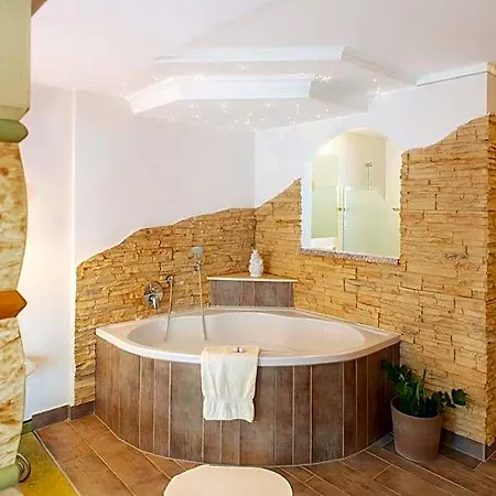 Hubengut فندق مبيت وإفطار 3*