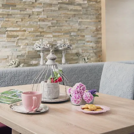 Bed & Breakfast Hubengut 2*